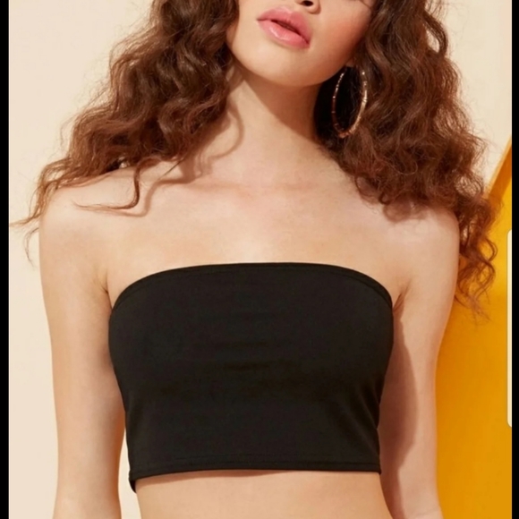Black crop top - Picture 1 of 2
